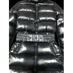 Женский пуховик Moncler