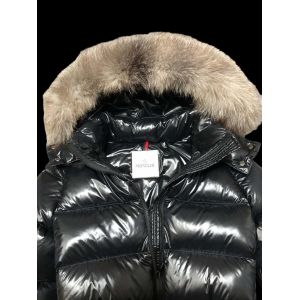 Женский пуховик Moncler